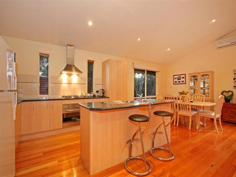 16 Chenier Street, Rye VIC 3941