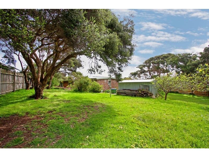 8 Marianne Avenue, Rye VIC 3941