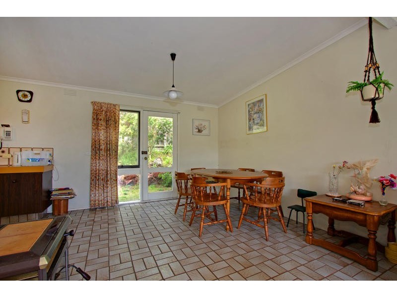 8 Marianne Avenue, Rye VIC 3941