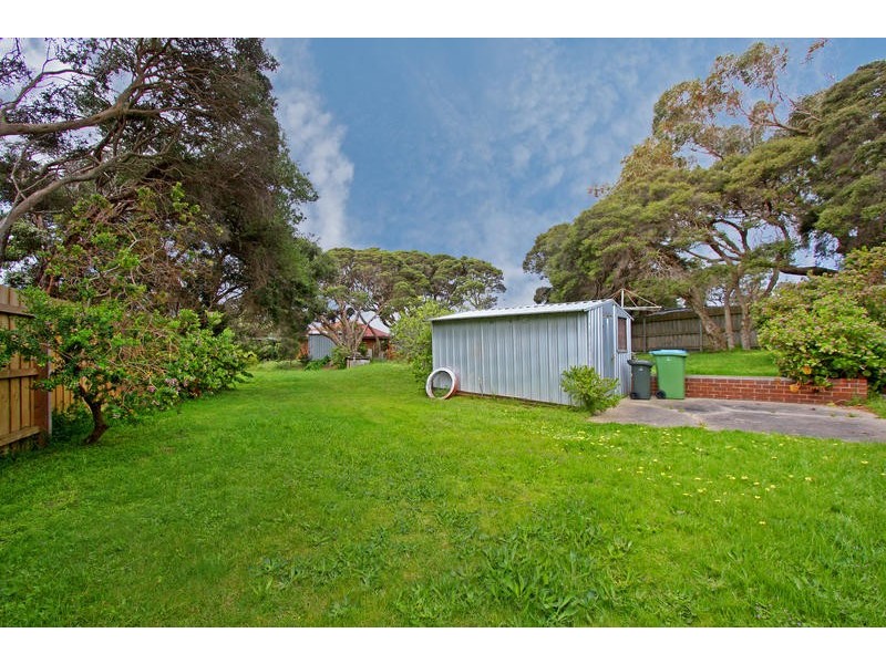 8 Marianne Avenue, Rye VIC 3941