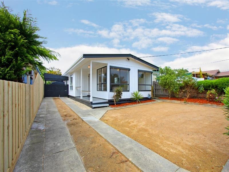 93 Fourth Avenue, Rosebud VIC 3939