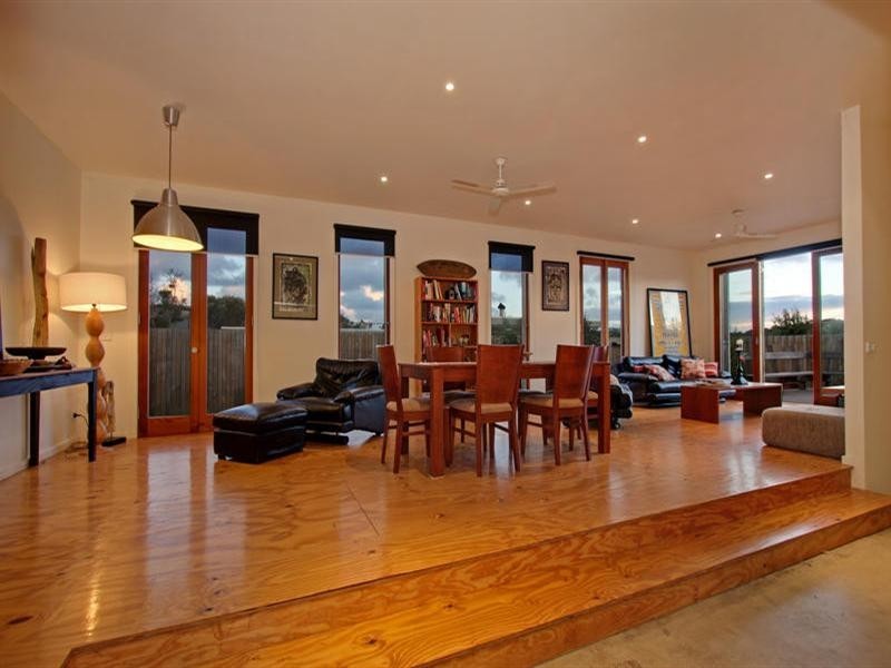 19 Central Avenue, Blairgowrie VIC 3942