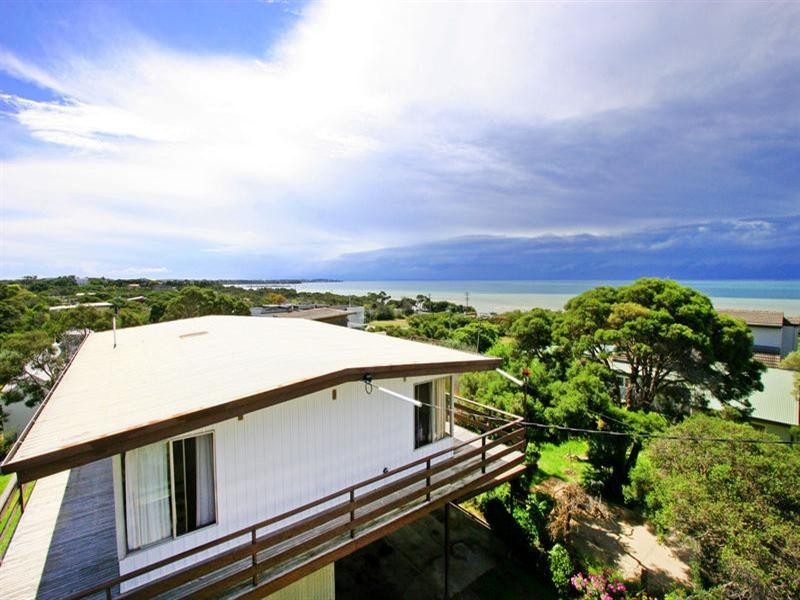 2 Sussex Street, Blairgowrie VIC 3942