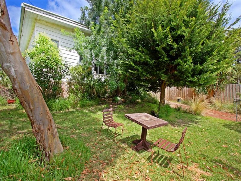 1 Kay Street, Blairgowrie VIC 3942