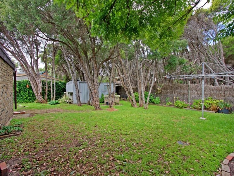 19 Knox Street, Blairgowrie VIC 3942