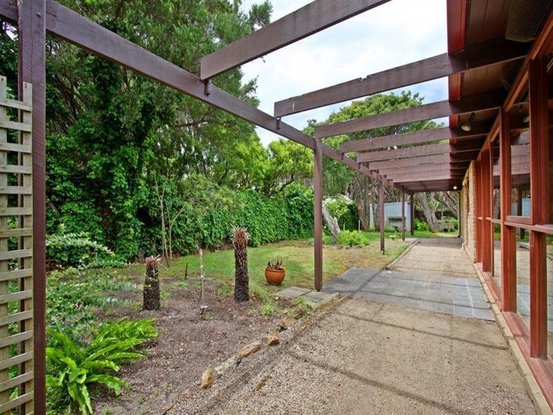 19 Knox Street, Blairgowrie VIC 3942