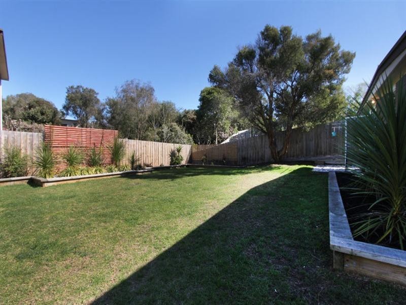 13 Eureka Street, Rye VIC 3941