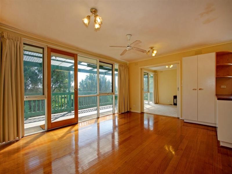 18 Roberts Street, Rye VIC 3941