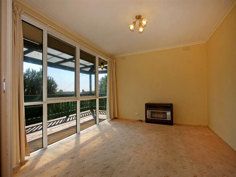 18 Roberts Street, Rye VIC 3941