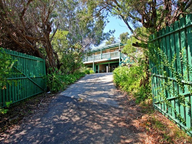 18 Roberts Street, Rye VIC 3941