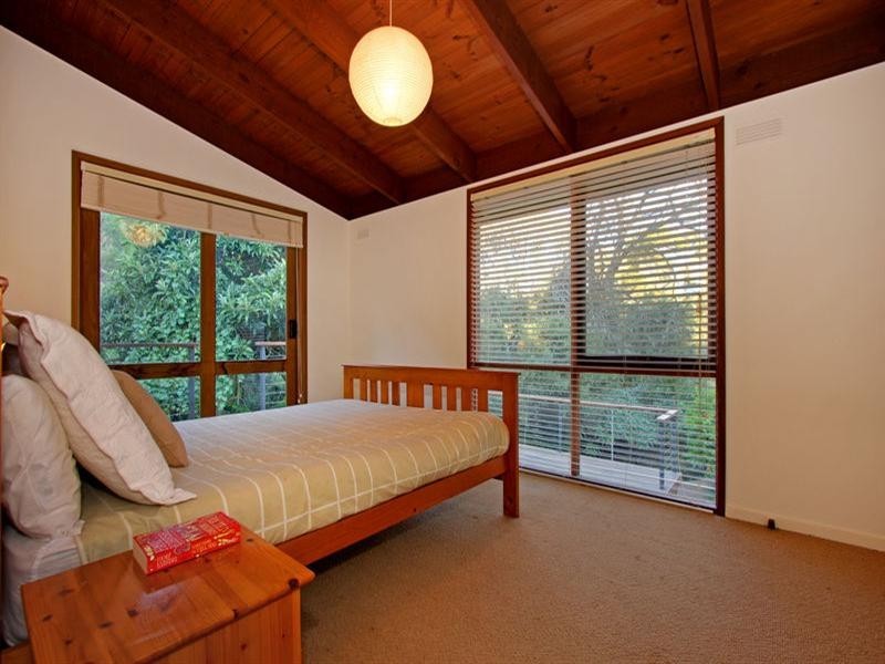 2 Knight Street, Blairgowrie VIC 3942