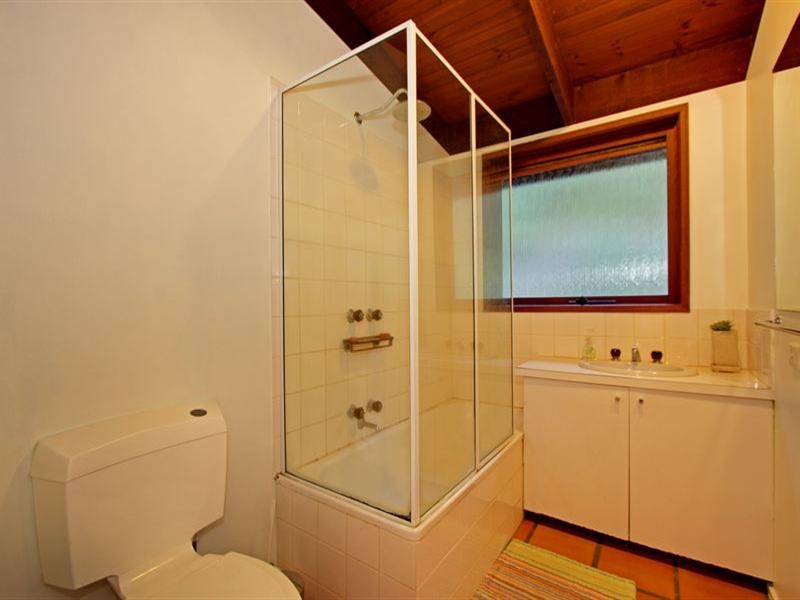 2 Knight Street, Blairgowrie VIC 3942