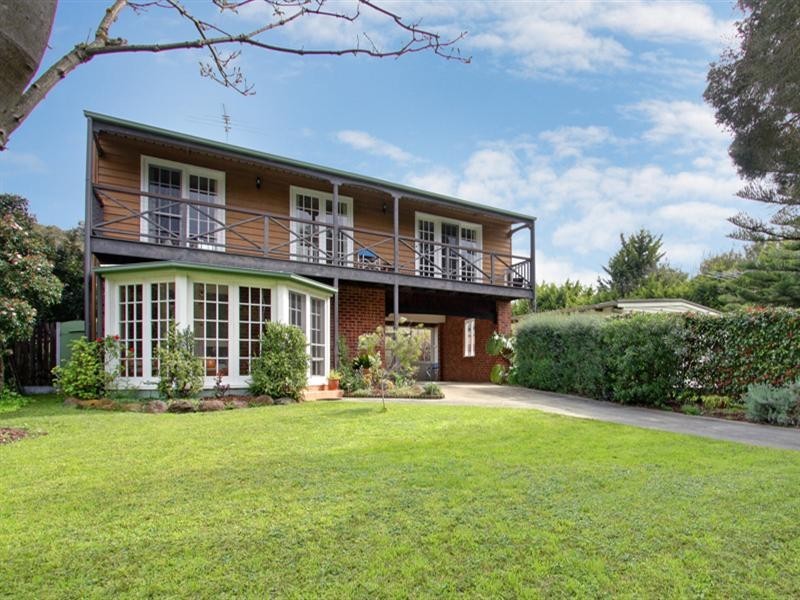 9 Ellesmere Street, Blairgowrie VIC 3942