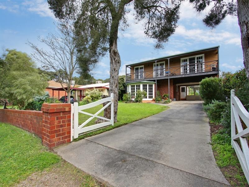 9 Ellesmere Street, Blairgowrie VIC 3942