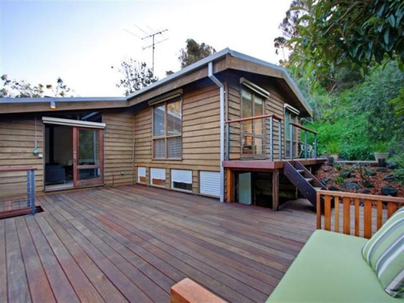 2 Knight Street, Blairgowrie VIC 3942