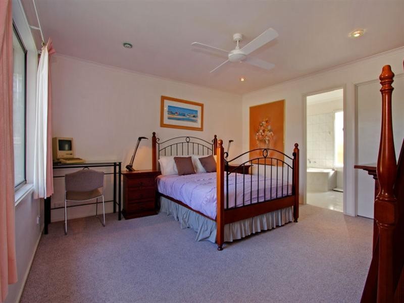 15 Godfrey Street, Blairgowrie VIC 3942