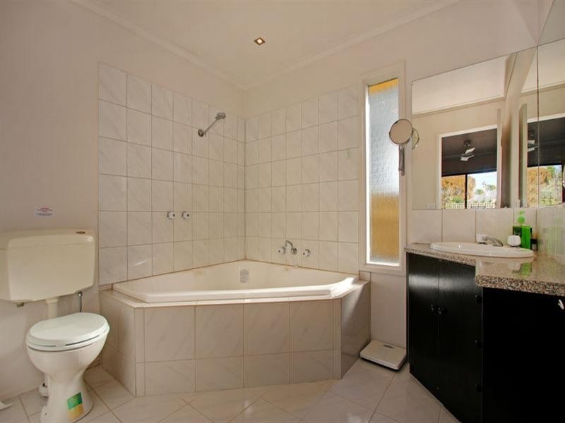 15 Godfrey Street, Blairgowrie VIC 3942