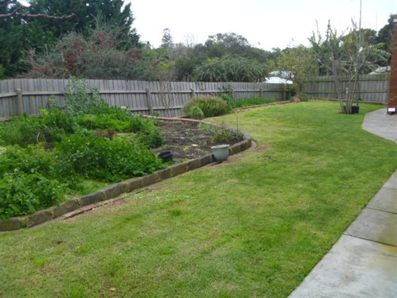 16 Athol Court, Rye VIC 3941