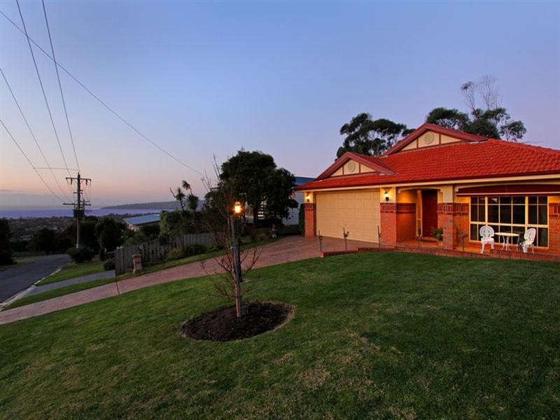 3 Overbay Avenue, Dromana VIC 3936