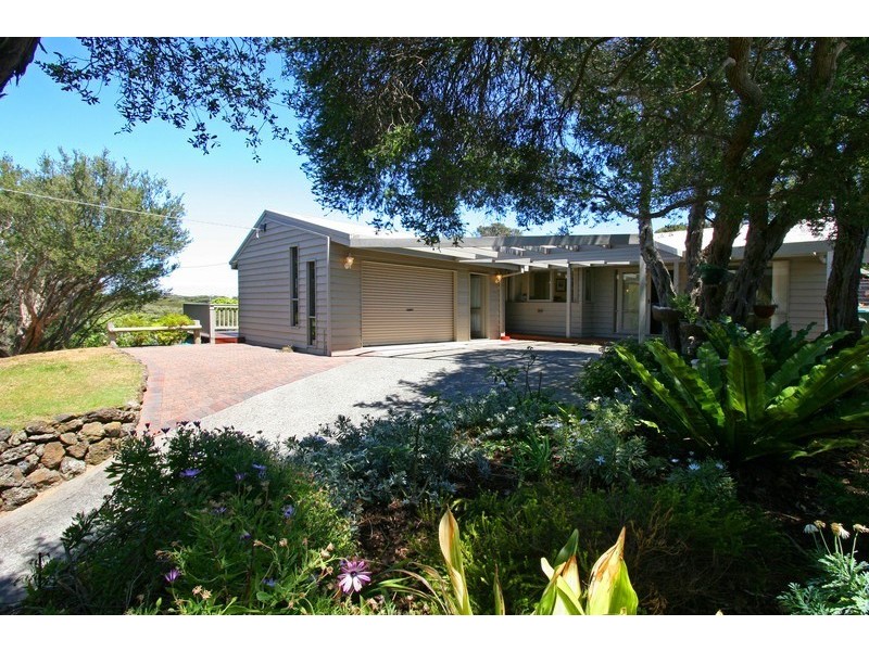 25 Tinapher Drive, Rye VIC 3941