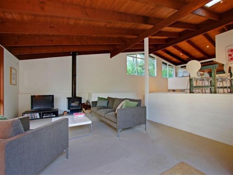 2 Knight Street, Blairgowrie VIC 3942