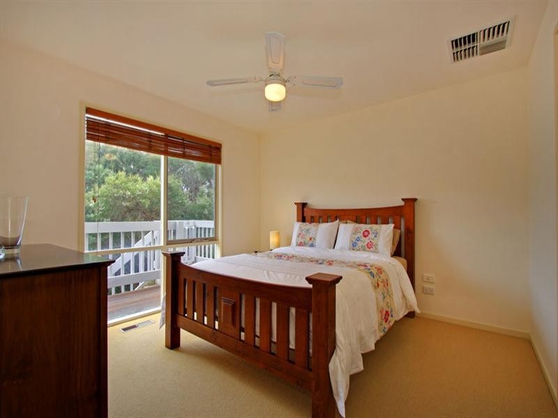 11 Brewster Road, Rye VIC 3941