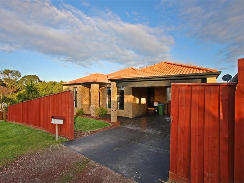 76 Curlew Drive, Rosebud West VIC 3940
