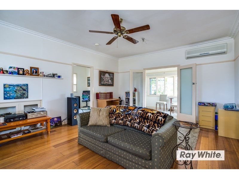 32 Broadway, Rosebud West VIC 3940