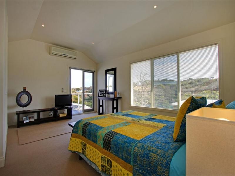 10 Marianne Avenue, Rye VIC 3941