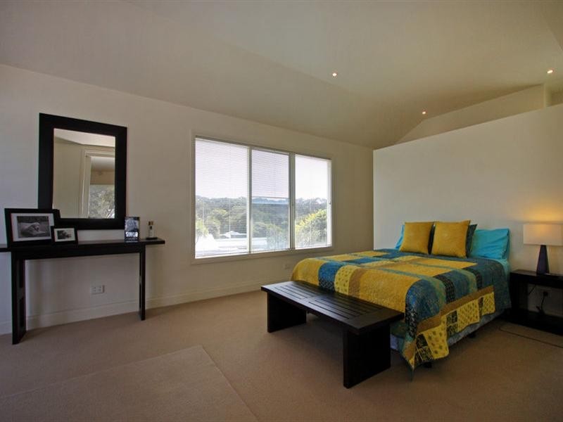 10 Marianne Avenue, Rye VIC 3941