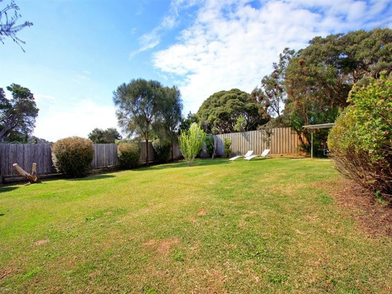 10 Marianne Avenue, Rye VIC 3941
