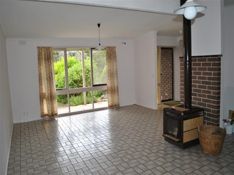 8 Marianne Avenue, Rye VIC 3941