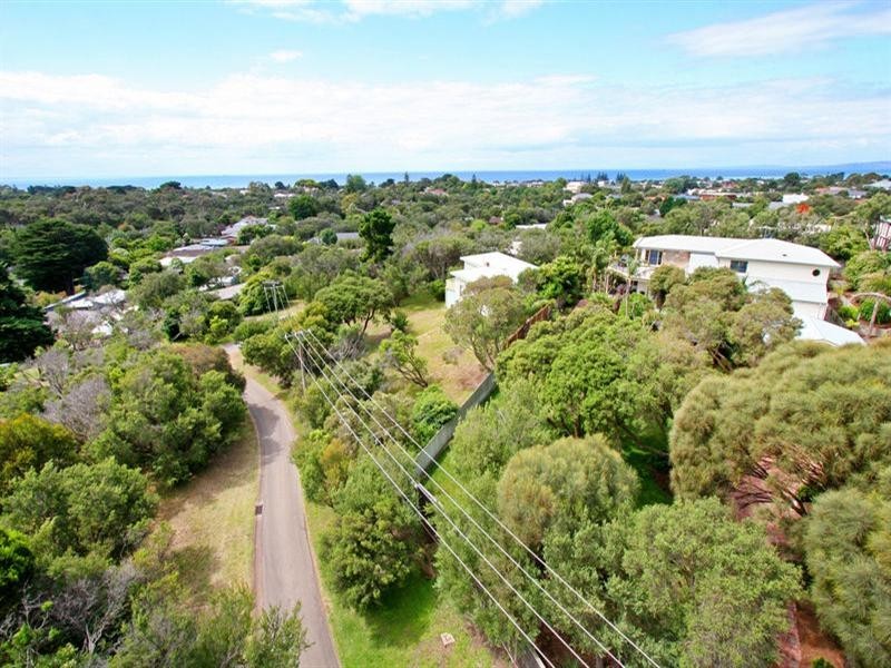 8 Roberts Street, Rye VIC 3941