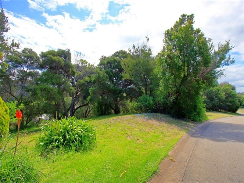 8 Roberts Street, Rye VIC 3941