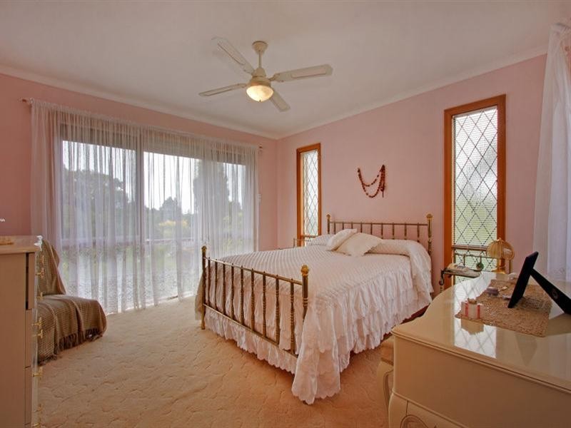 2 Athol Court, Rye VIC 3941