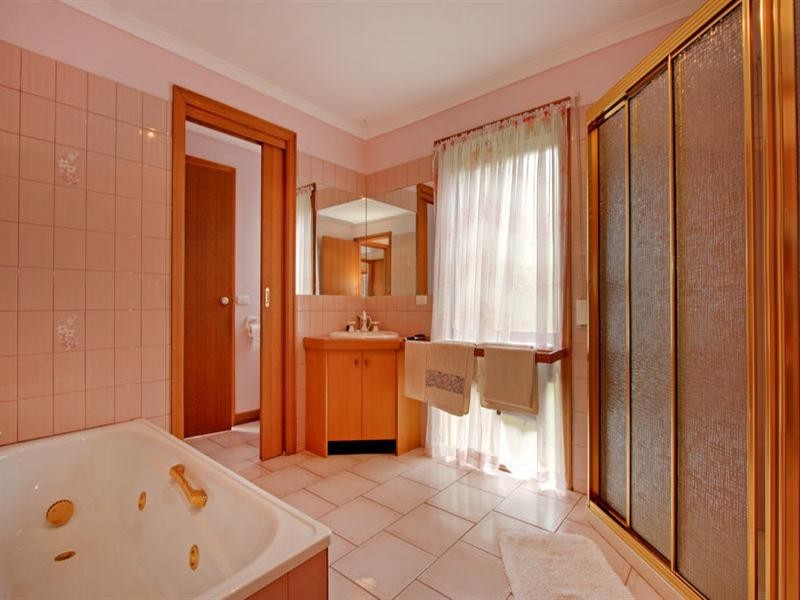 2 Athol Court, Rye VIC 3941