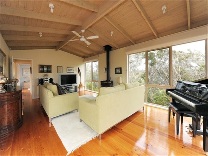 25 Ti-Tree Avenue, Blairgowrie VIC 3942