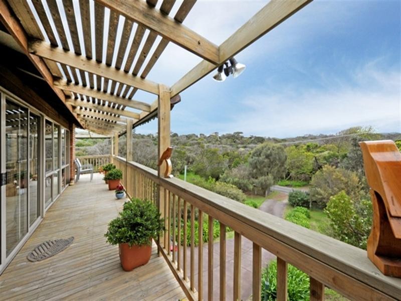 25 Ti-Tree Avenue, Blairgowrie VIC 3942