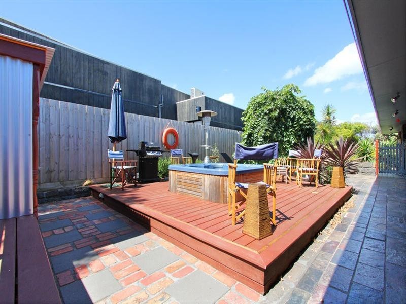 6 Pearse Road, Blairgowrie VIC 3942