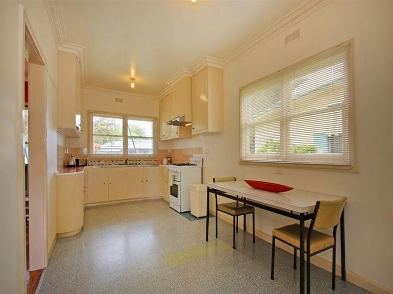 32 Broadway, Rosebud West VIC 3940