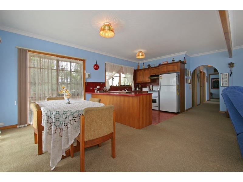 1 Hilltop Avenue, Blairgowrie VIC 3942