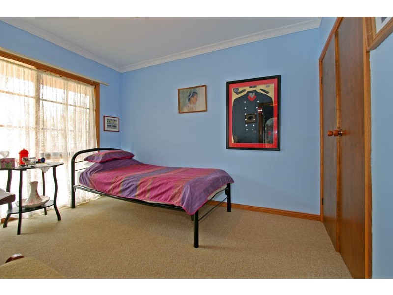 1 Hilltop Avenue, Blairgowrie VIC 3942