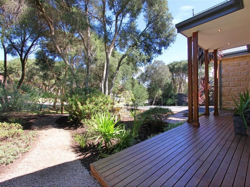 8 Arunta Court, Rye VIC 3941