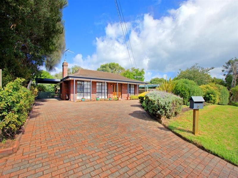 6 Robin Parade, Rye VIC 3941