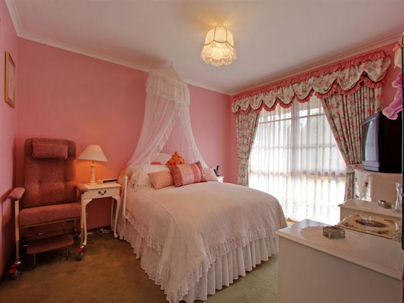 6 Robin Parade, Rye VIC 3941