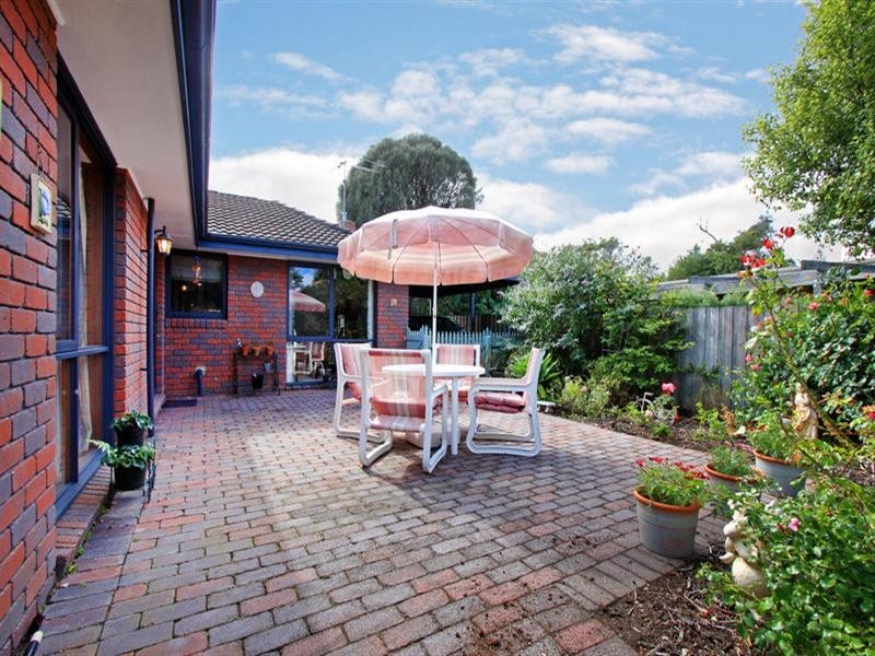 6 Robin Parade, Rye VIC 3941