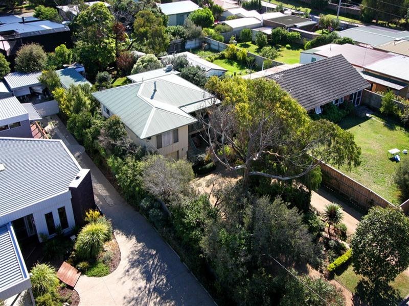 8 Maxwell Street, Blairgowrie VIC 3942