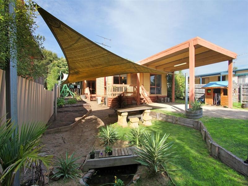8 Curran Way, Tootgarook VIC 3941