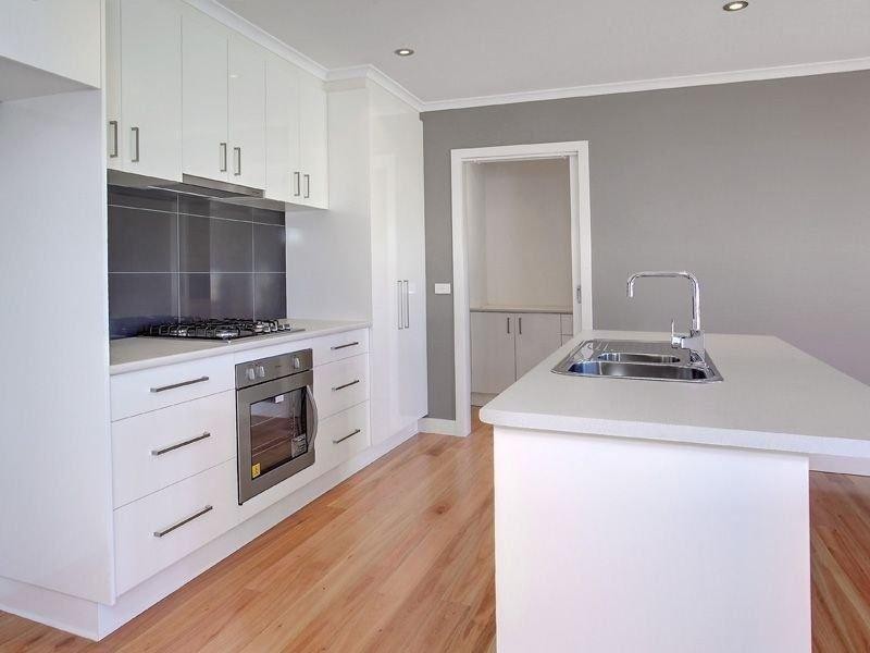 13 The Avenue, Rosebud West VIC 3940