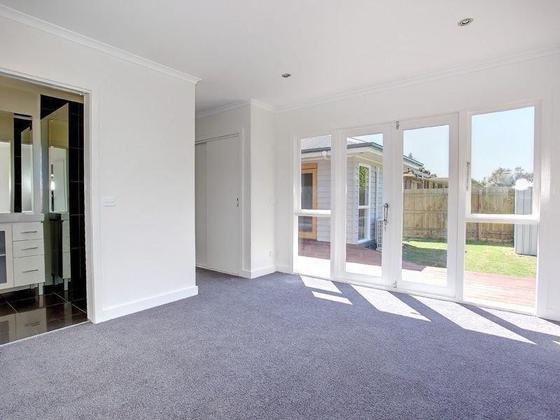 13 The Avenue, Rosebud West VIC 3940